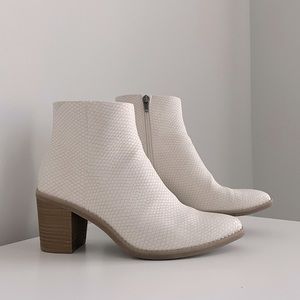 White Snakeskin Booties | 9 | Universal Thread